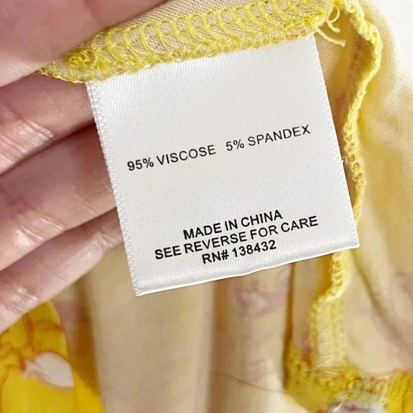 Modcloth Yellow Ruffle Butterfly Tee Women's Size Large - Picture 8 of 10